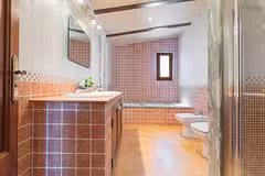 Villa es Jardí bathroom