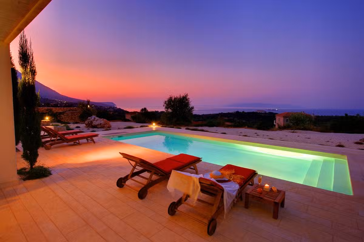 NAUTILOS POOL BY NIGHT