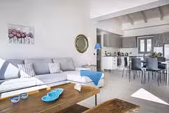 Villa Juliet Lounge