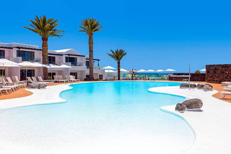 R2 Bahia Kontiki, Canary Islands