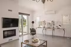 Ai Helis Summer House