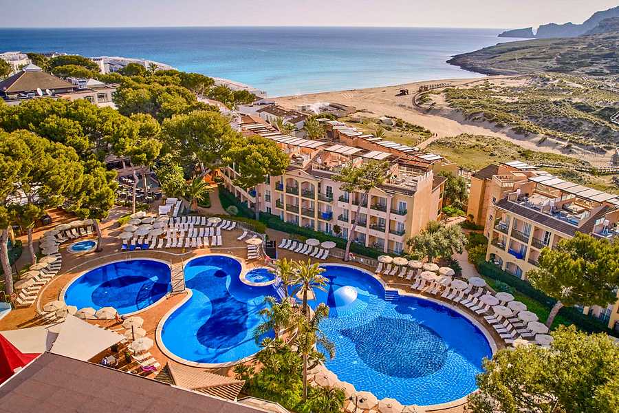 Zafiro Cala Mesquida, Balearics