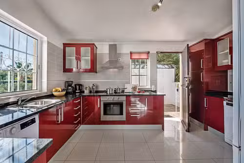 Villa Buganvilia Algarve Kitchen