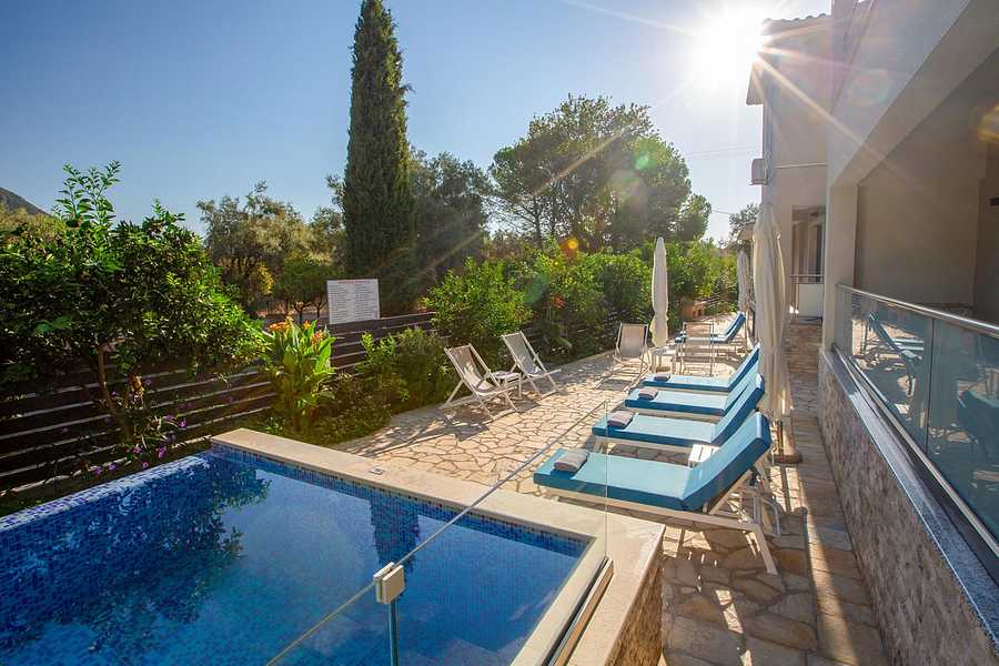 Zisis Suites, Greece