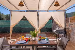 Villa Esperos outdoor dining