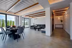 Villa Flamingo Dining Area