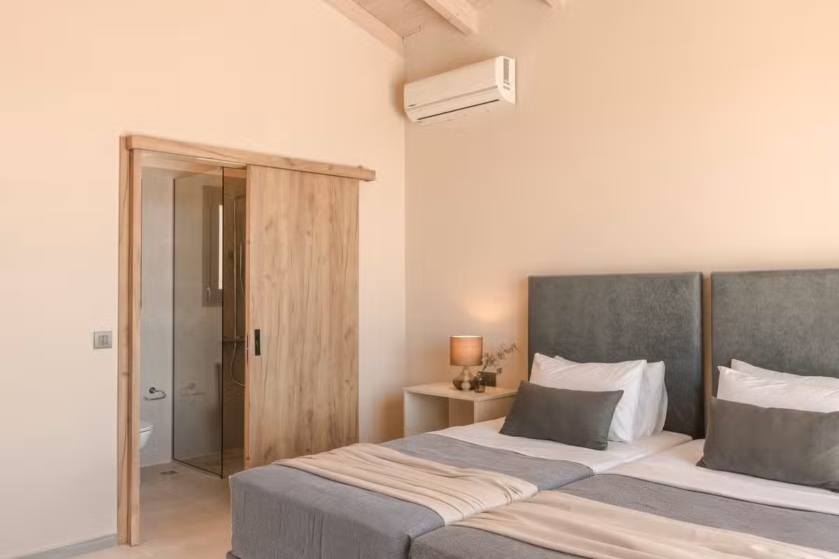 Villa Sciron Bedroom