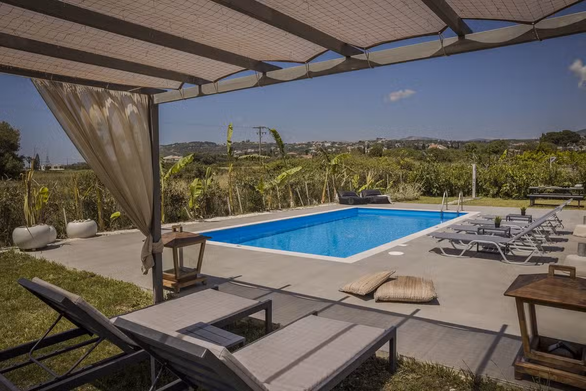 Ai Helis Summer House