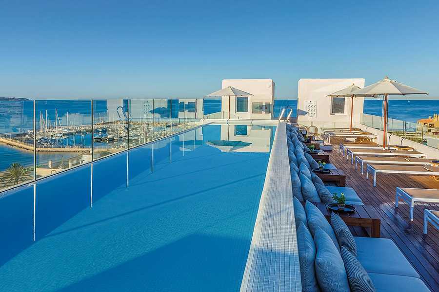 HM Alma Beach, Balearics