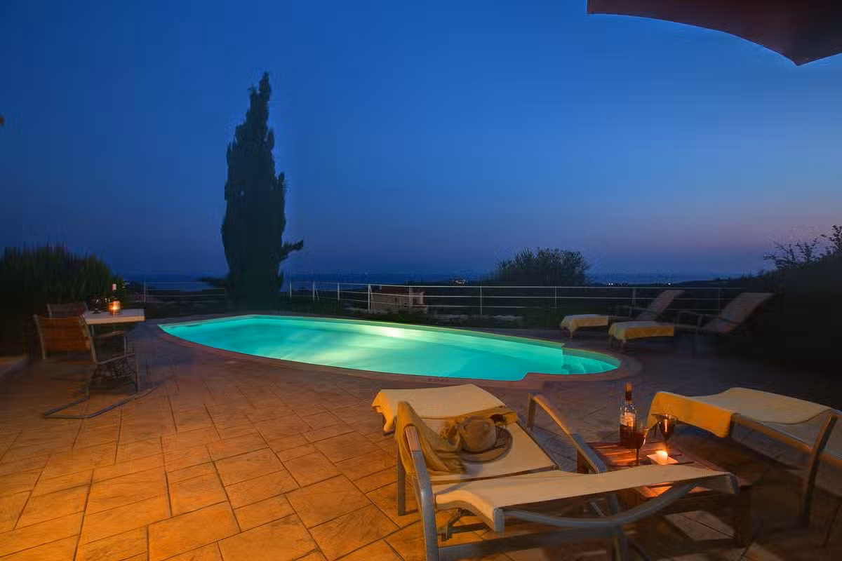 Villa Mataki Pool