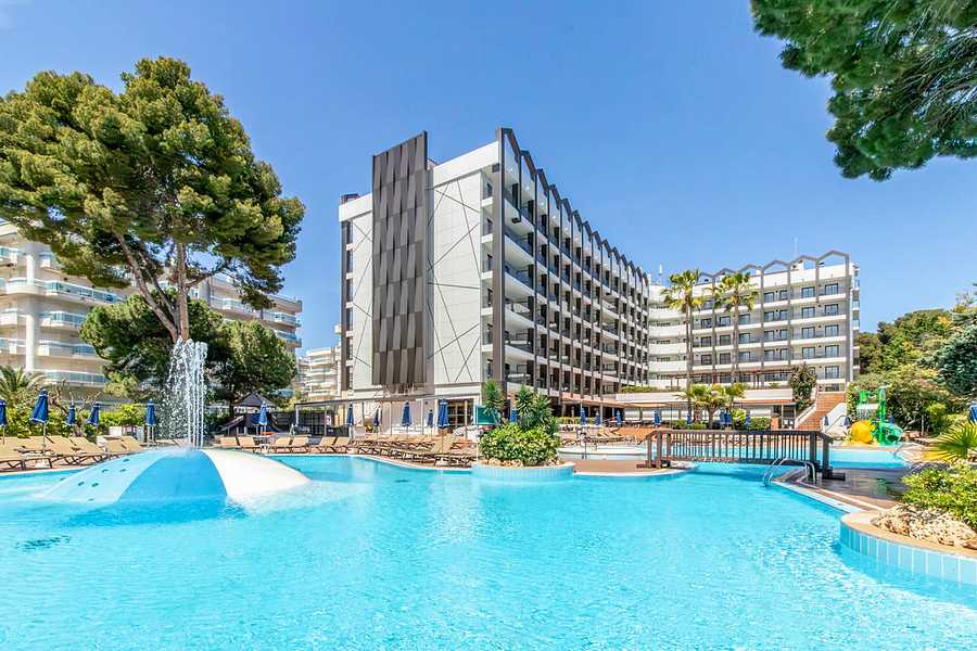 Golden Avenida Family Suites, Spain