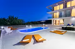 Villa Art pool night shot