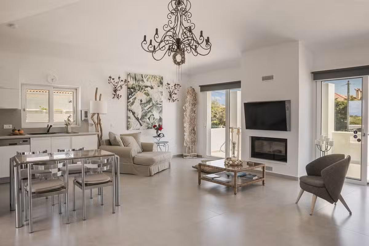 Ai Helis Summer House