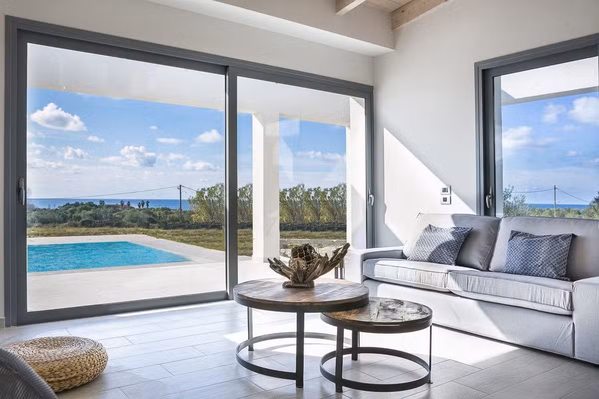 Villa Romeo Lounge