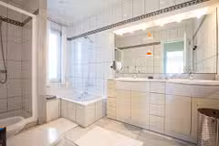 Casa Del Gray bathroom