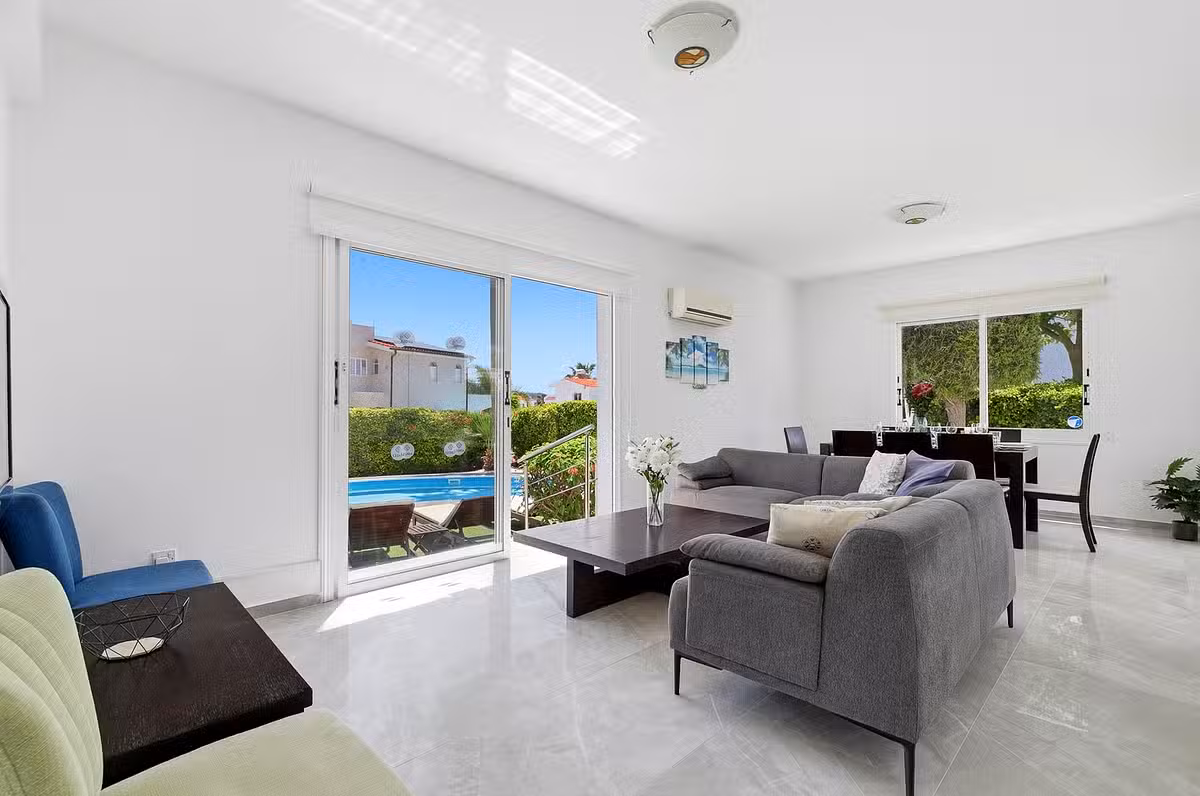 Villa Oasis Blue