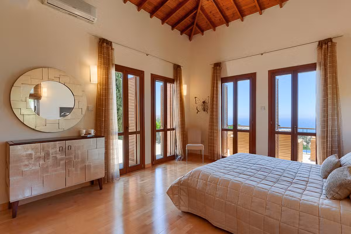 Villa Juliet Aphrodite