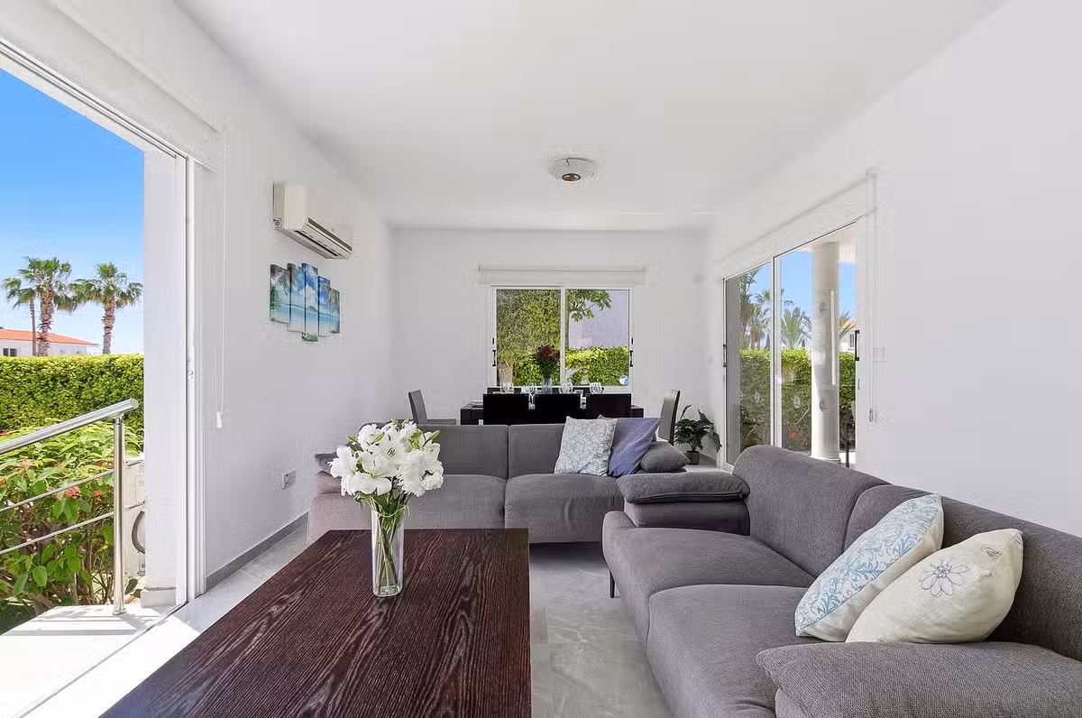 Villa Oasis Blue