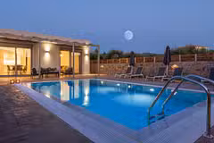 Villa Esperos pool