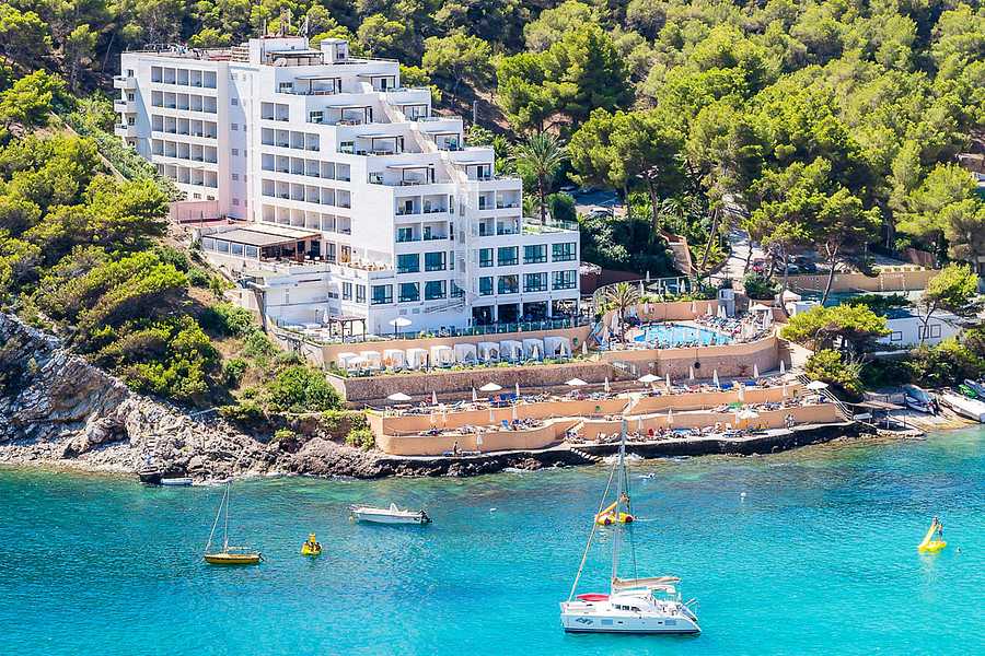 Palladium Hotel Cala Llonga, Balearics
