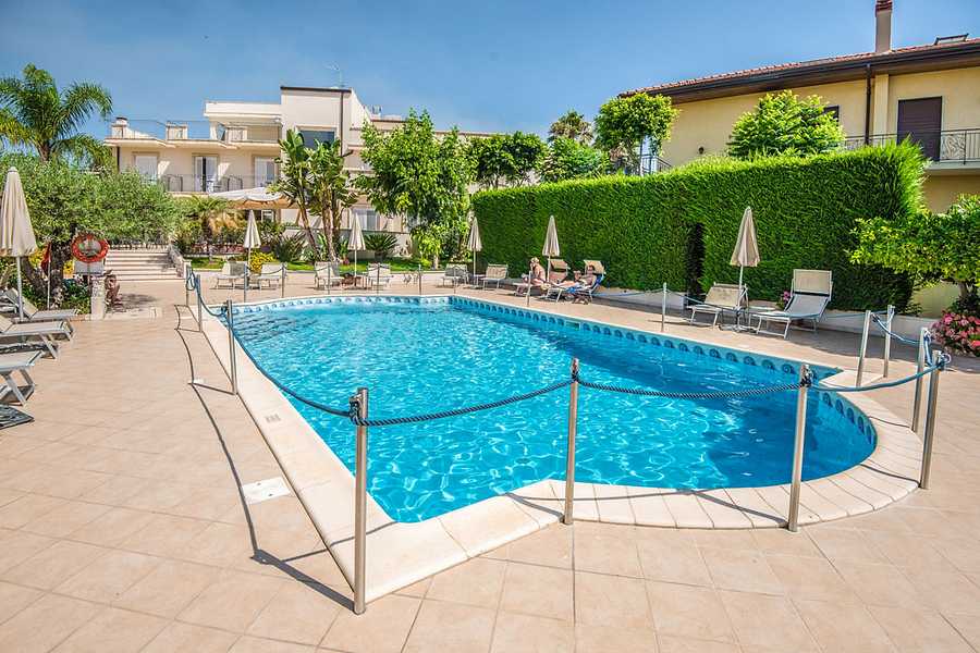 Villa Daphne Hotel, Italy