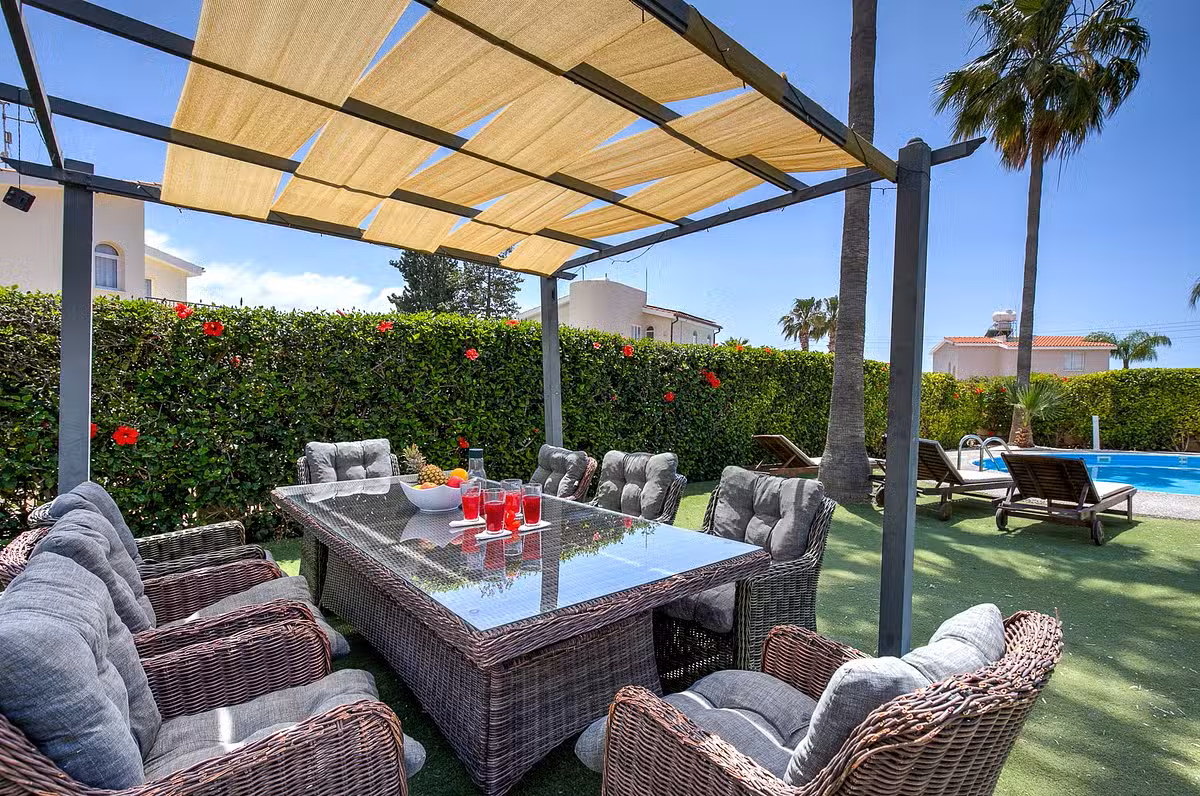 Villa Oasis Blue