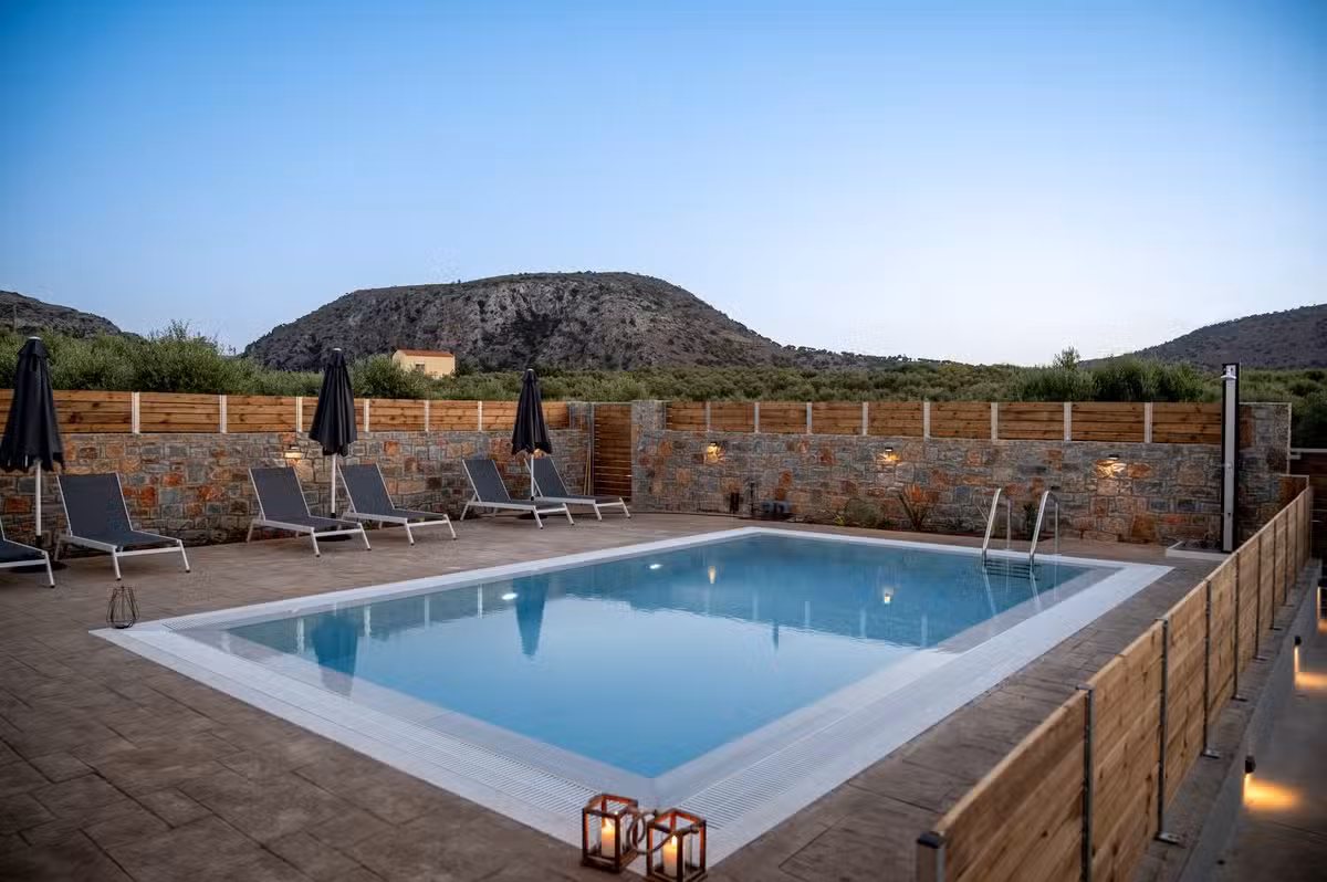 Villa Esperos pool