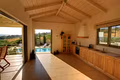 Villa Linatela Kitchen