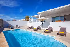 Captains Retreat pool