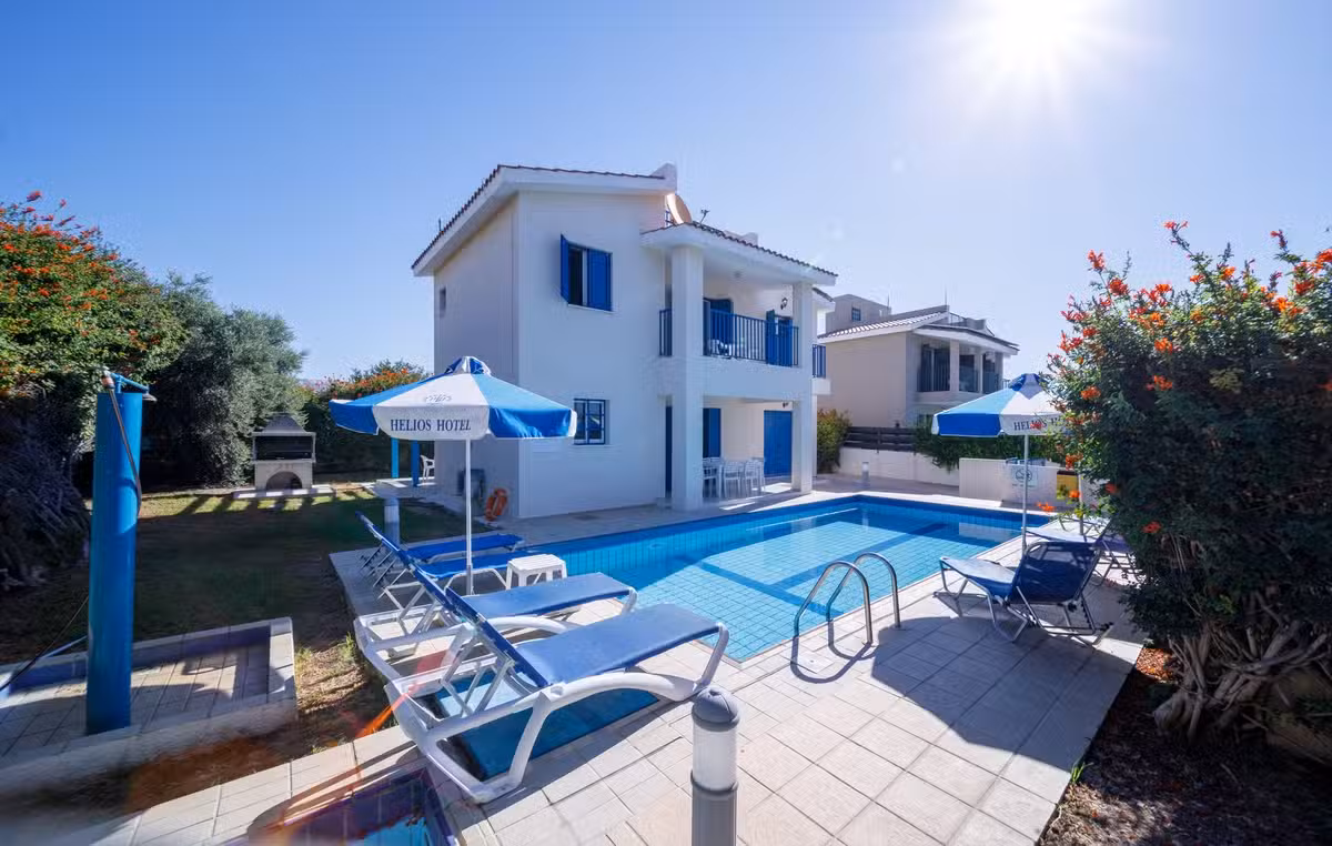 Villa Thalia villa and pool