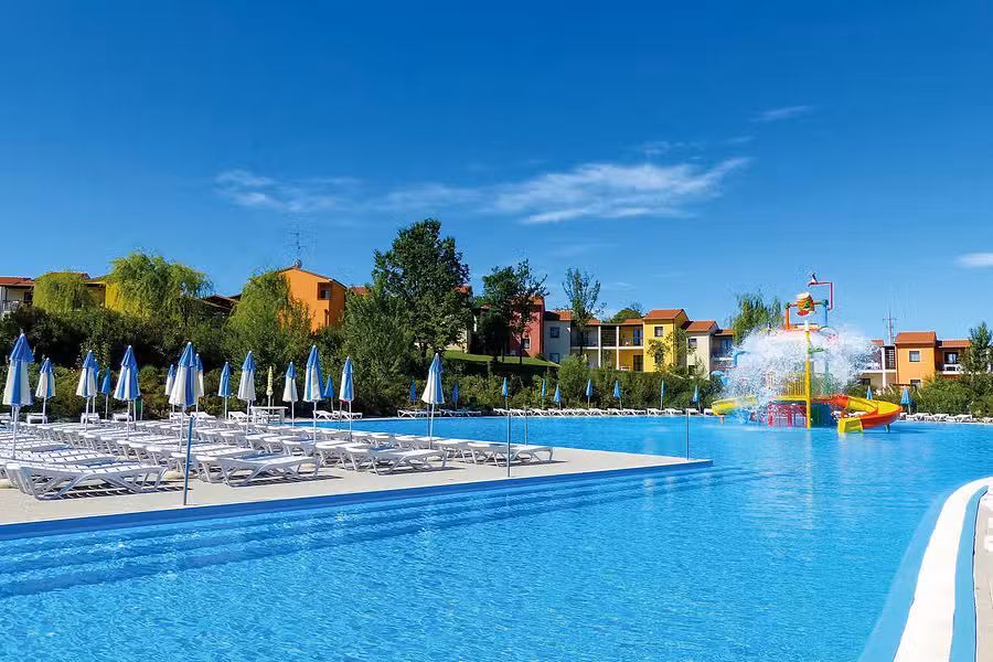 Belvedere Village Apartments, Italy