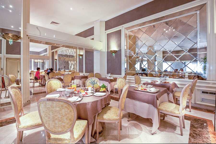 Hotel Leon d'Oro, Italy