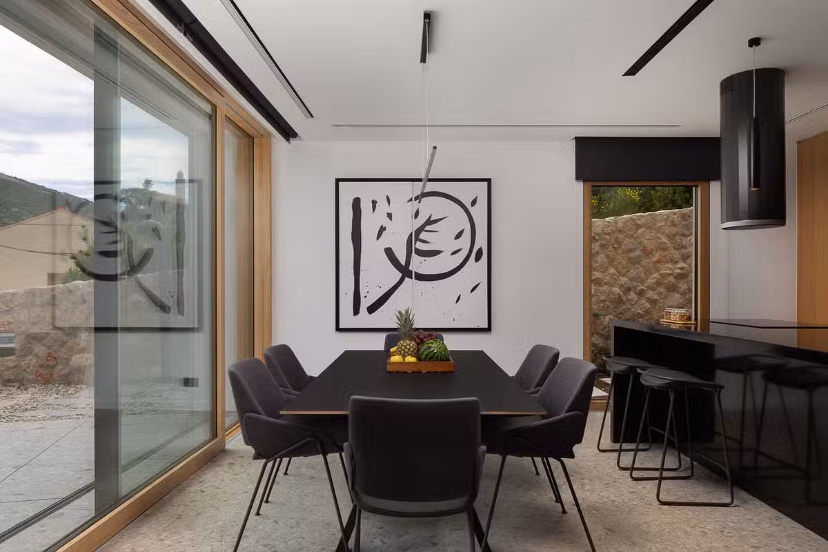 Palazzo Villa dining table