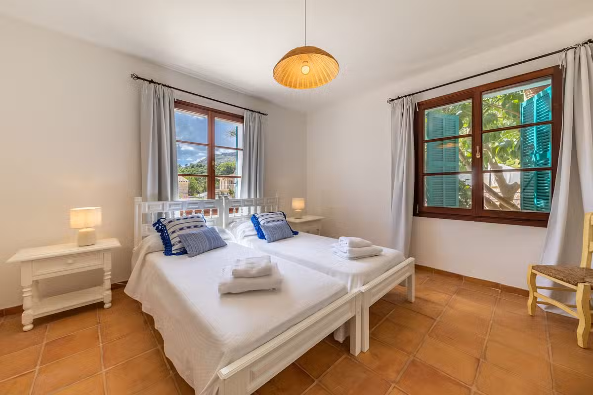 Villa Cala Twin Bedroom