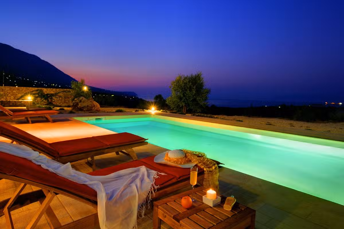 NAUTILOS POOL BY NIGHT