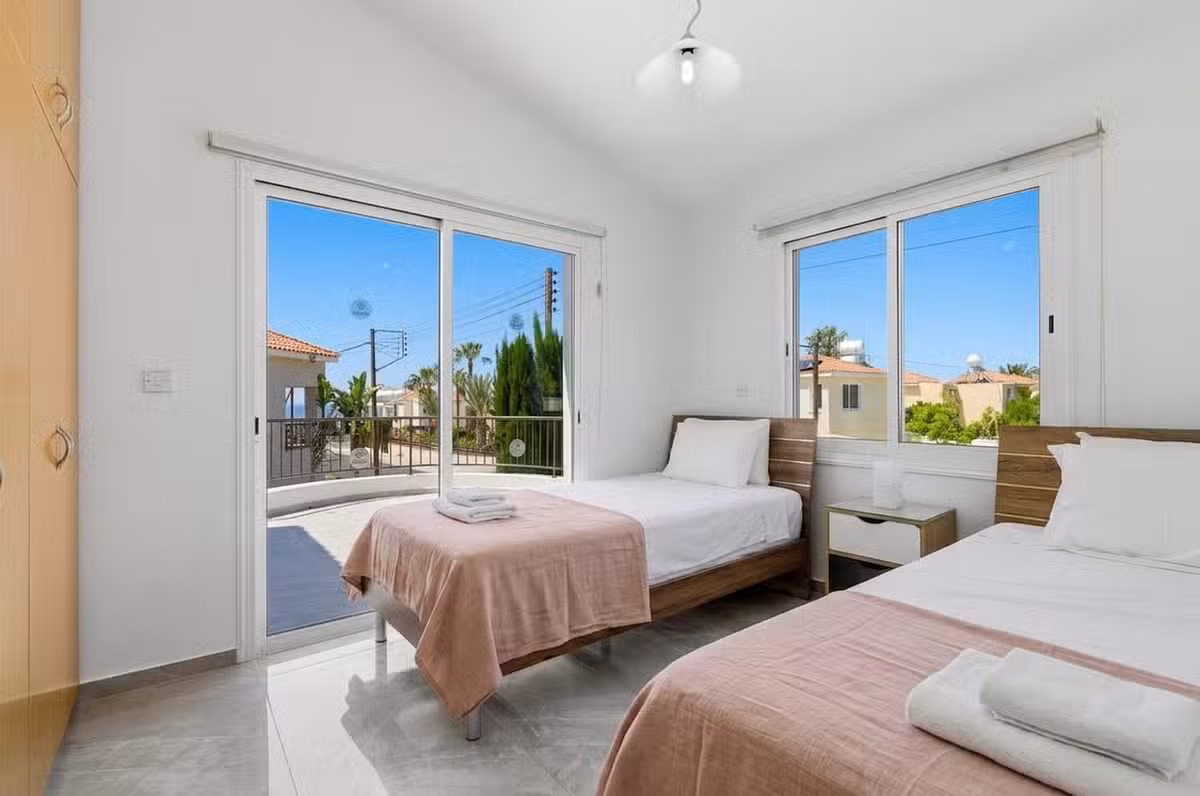 Villa Oasis Blue