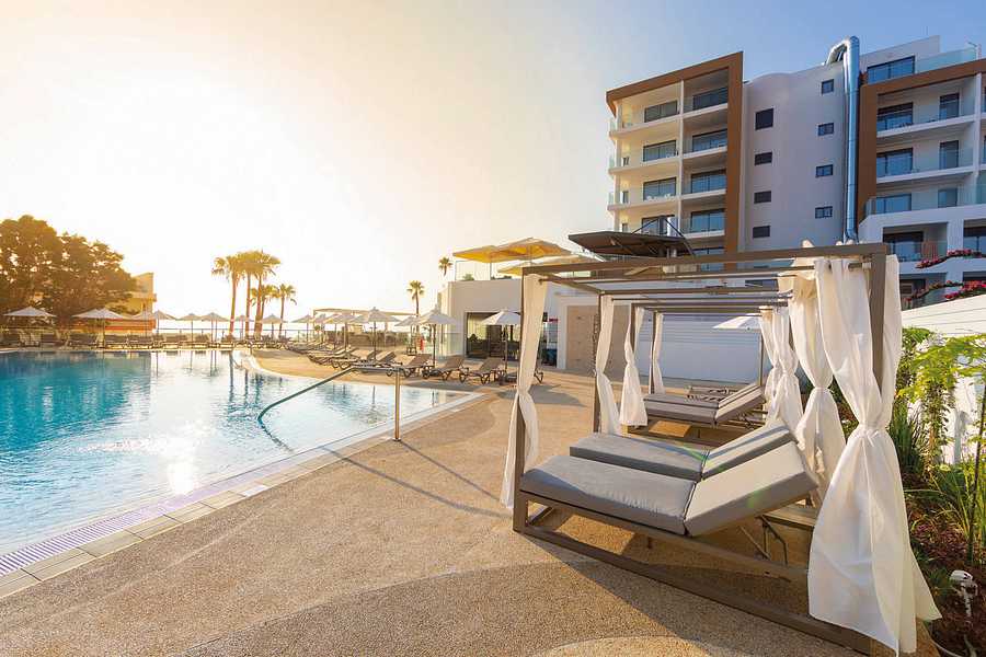 Leonardo Crystal Cove, Cyprus