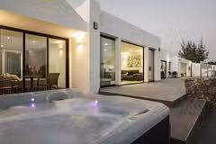 Villa Causel Hot Tub