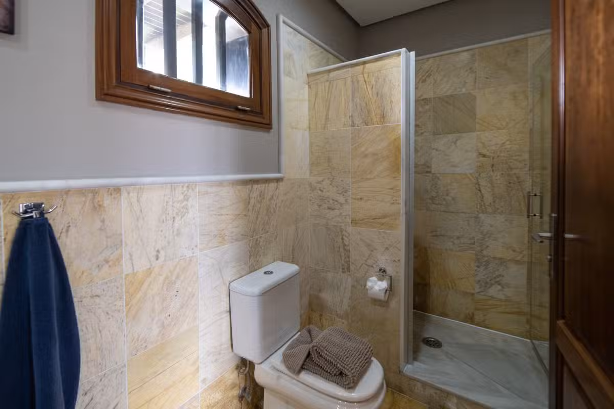 Villa Nido Bathroom